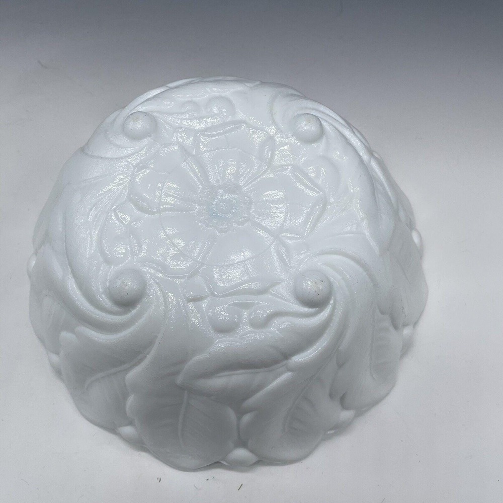 Vintage‎ Indiana Milk Glass Wild Rose Cabbage Leaf Serving 9" Bowl - Picture 5 of 7